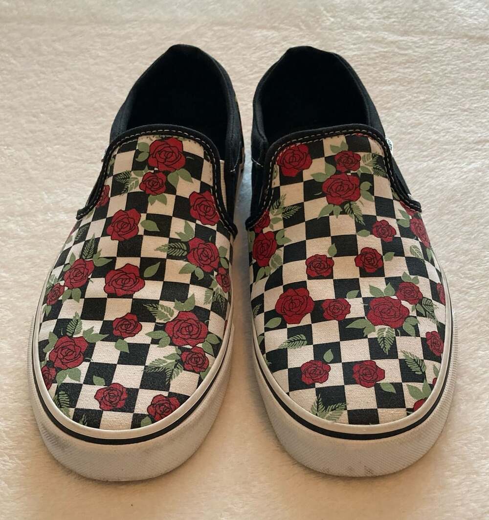 Vans Asher Checkerboard Rose Slip-On Skate Shoes Women’s Size 10